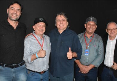 Deputado Estadual Caravina prestigia Festa do Peão de Taquarussu