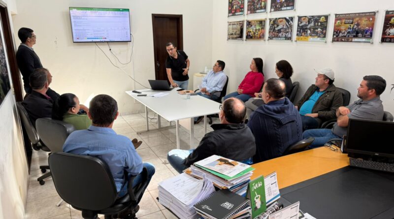 Elaboração do Plano Plurianual e Lei Orçamentária é pauta de reunião em Taquarussu