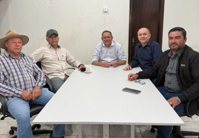 Prefeito Clóvis do Banco recebe Supervisor da Usina Laguna