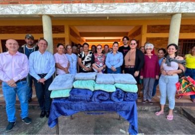 Gestão Municipal inicia entrega de cobertores