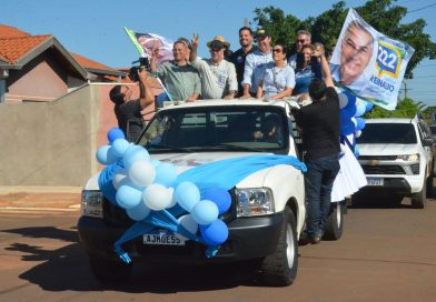 Prefeito Clóvis do Banco e o Governador Eduardo Riedel participam de carreata em Taquarussu